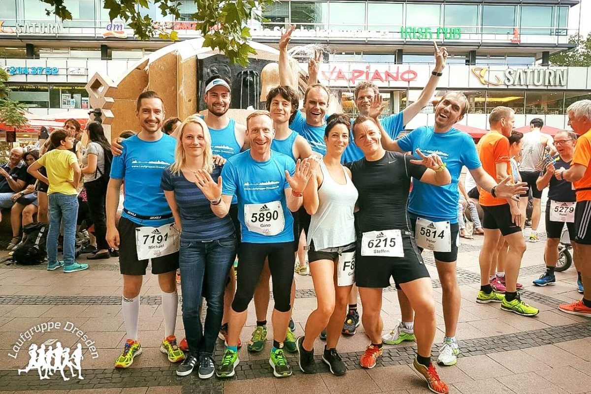 Die Laufgruppe Dresden ist zur Vereinsausfahrt beim Berliner City-Nacht-Lauf.